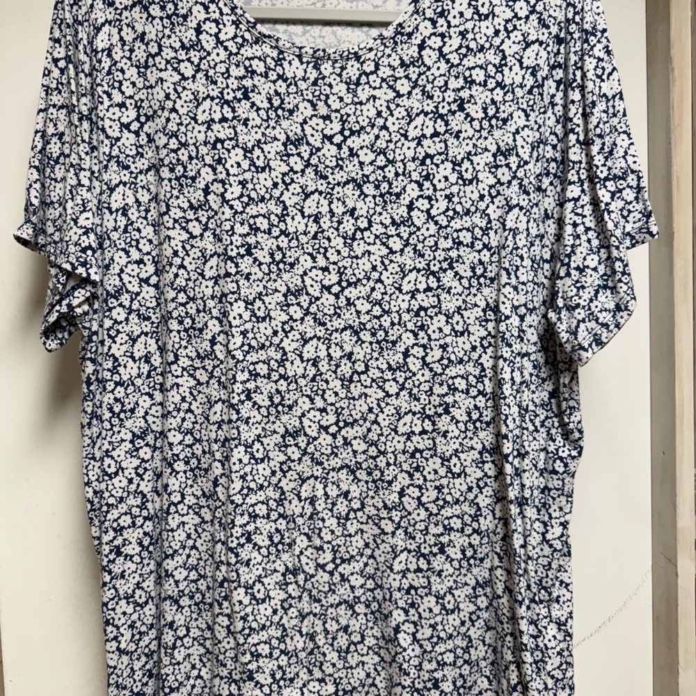 Old Navy Luxe Navy Blue and White Floral Tee